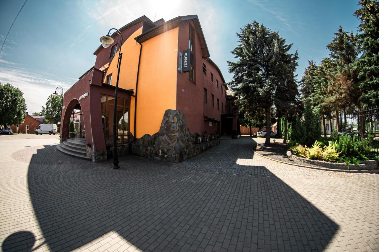 Hotel Kolobok à Kniahynynok Extérieur photo