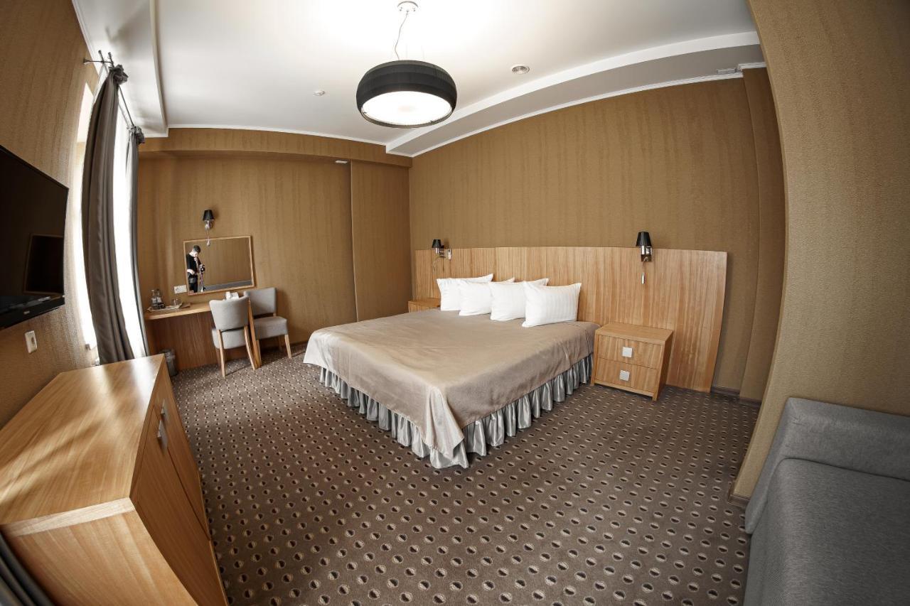 Hotel Kolobok à Kniahynynok Extérieur photo