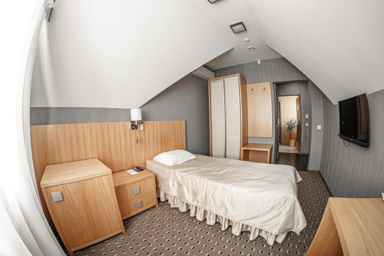 Hotel Kolobok à Kniahynynok Extérieur photo