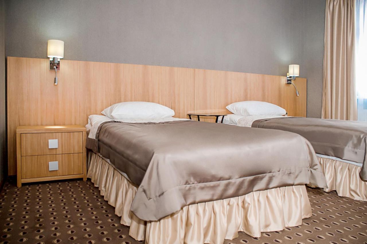 Hotel Kolobok à Kniahynynok Extérieur photo