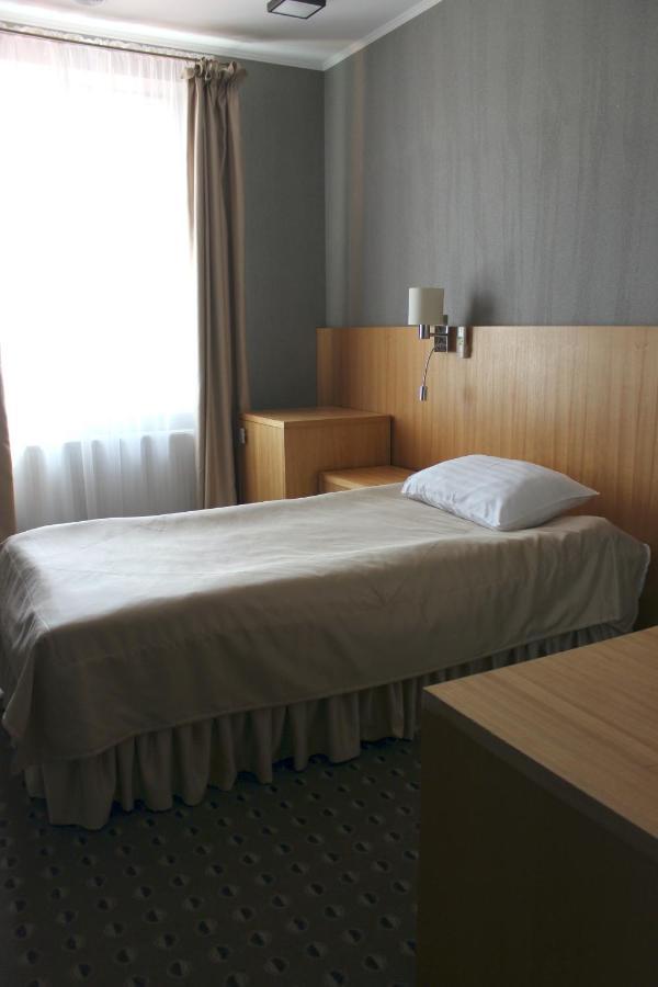 Hotel Kolobok à Kniahynynok Extérieur photo