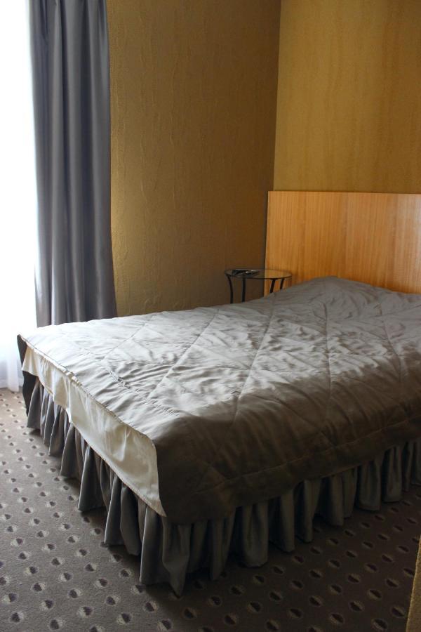 Hotel Kolobok à Kniahynynok Extérieur photo