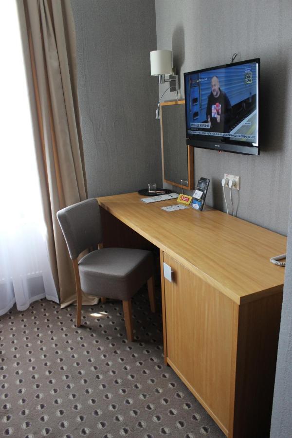 Hotel Kolobok à Kniahynynok Extérieur photo