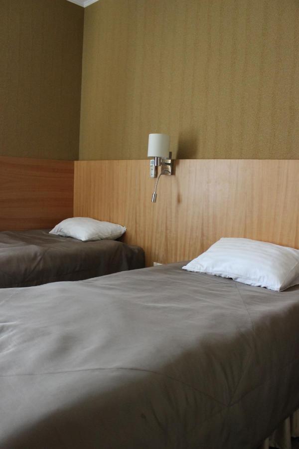 Hotel Kolobok à Kniahynynok Extérieur photo
