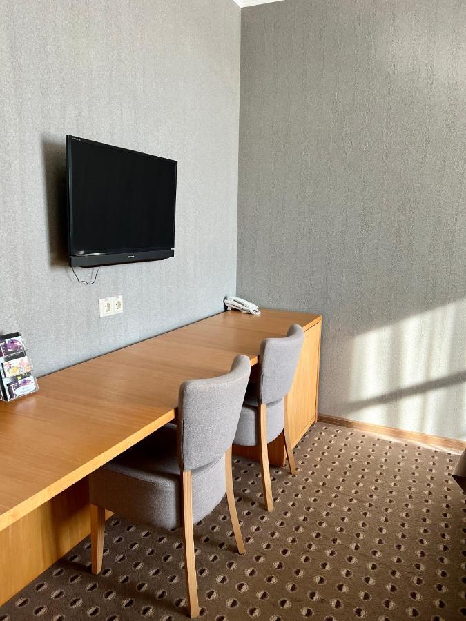 Hotel Kolobok à Kniahynynok Extérieur photo