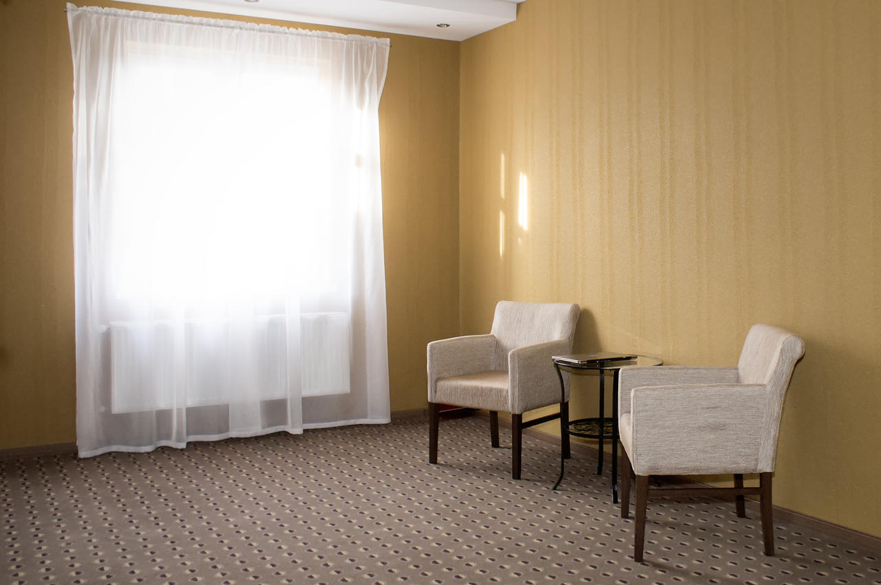 Hotel Kolobok à Kniahynynok Extérieur photo